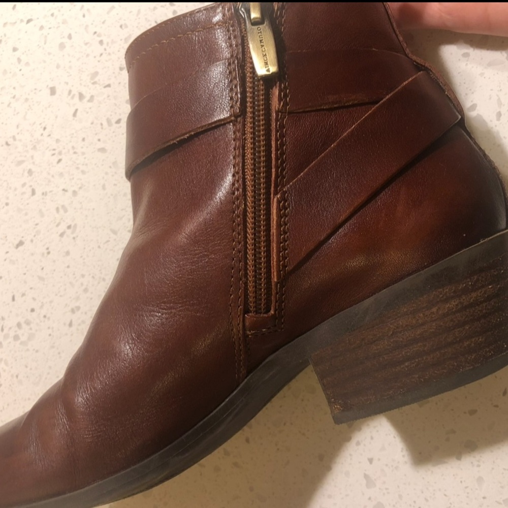Vince Camuto Leather Boots 🥾 - Picture 4 of 5